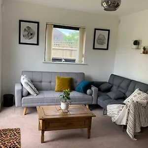 The Hive, Private Large Double Room, Barking, Close To London Barking (Greater London)